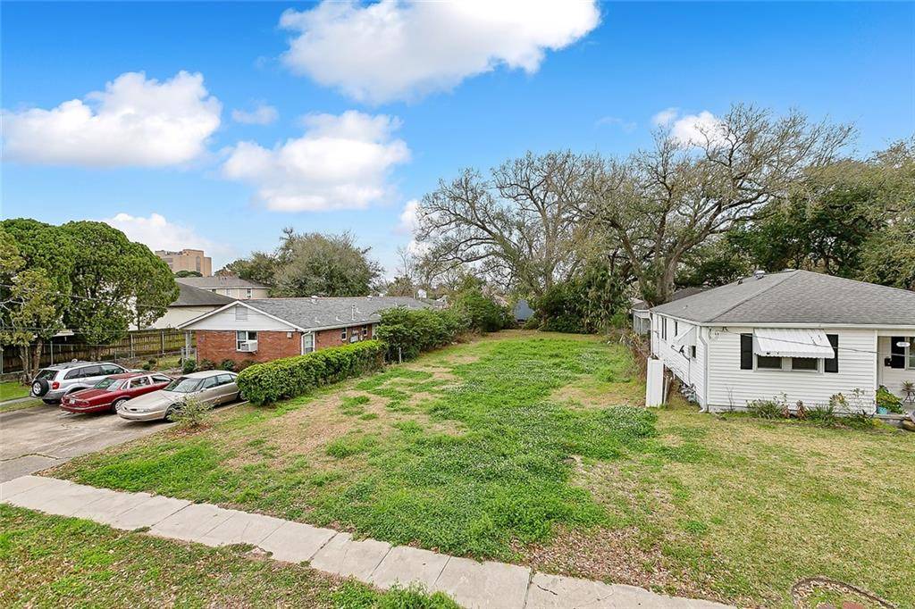 Metairie, LA 70005,912 HELIOS AVE