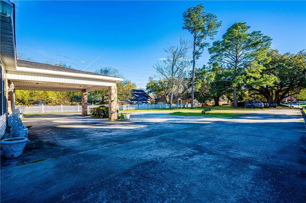 Destrehan, LA 70047,21 ELMWOOD CT