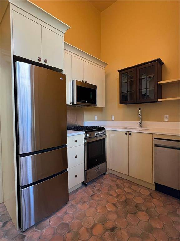 New Orleans, LA 70116,901 GOVERNOR NICHOLLS ST