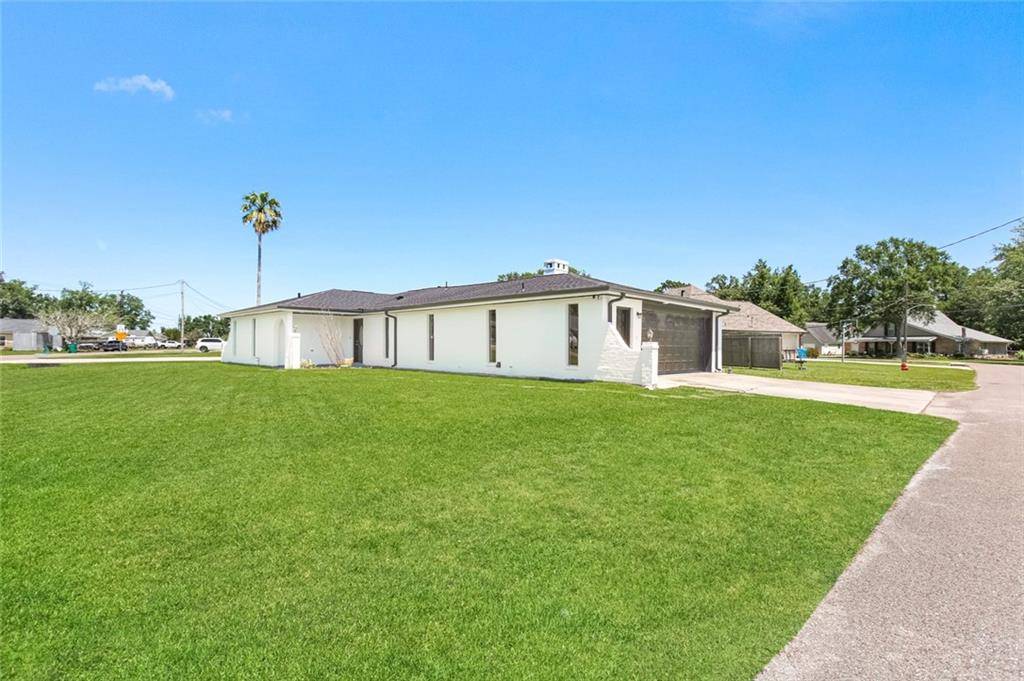 Luling, LA 70070,119 DAVIS DR