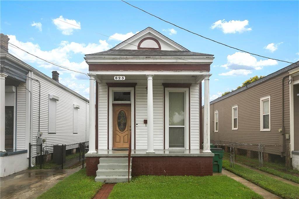 Gretna, LA 70053,823 MONROE ST
