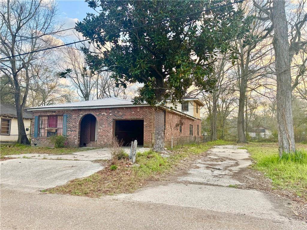Hammond, LA 70401,208 WILBERT DANGERGFIELD DR