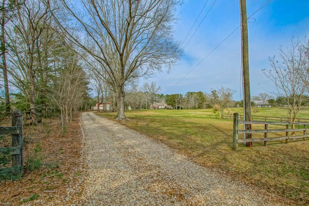 Franklinton, LA 70438,39127 FOREST HILLS DR