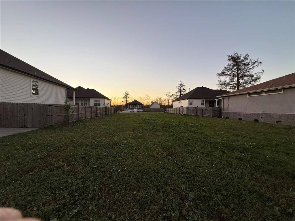 Chalmette, LA 70043,3924 DOMINIQUE DR