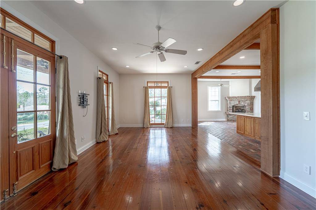 Pineville, LA 71360,2450 LAKEVIEW LN