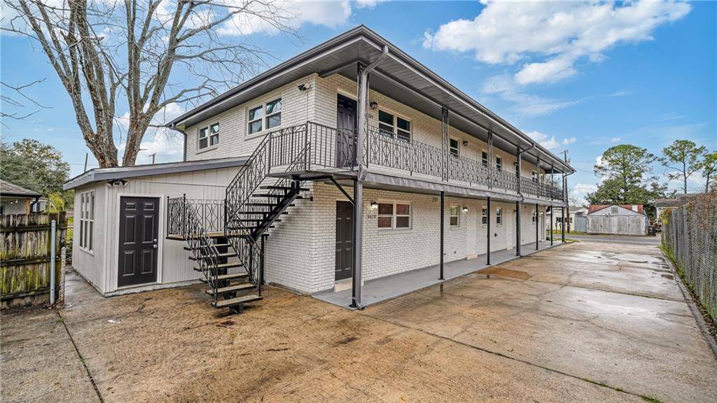 Arabi, LA 70032,6608 DAUPHINE ST