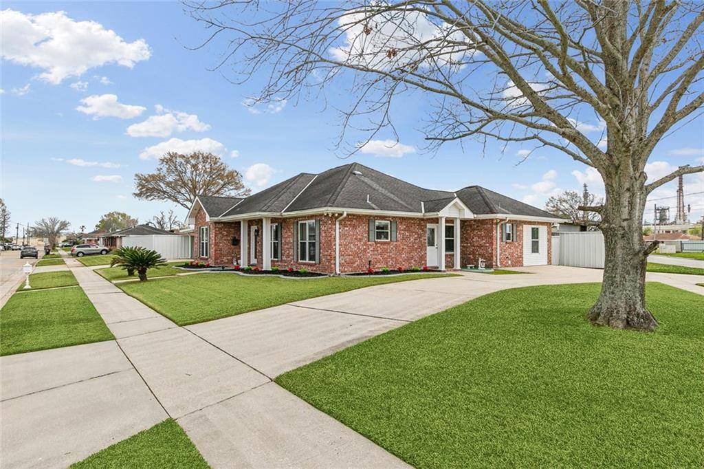 Chalmette, LA 70043,2301 BLANCHARD DR