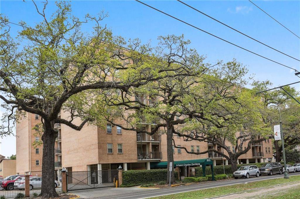 New Orleans, LA 70115,3915 ST CHARLES AVE #404