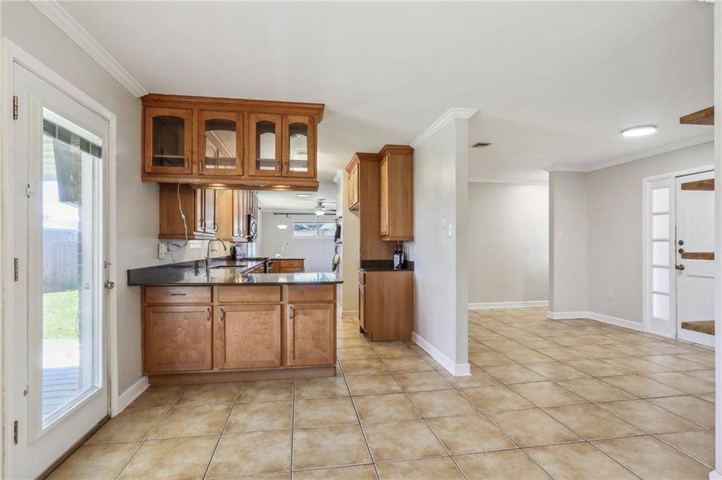 Metairie, LA 70002,2905 BELMONT PL