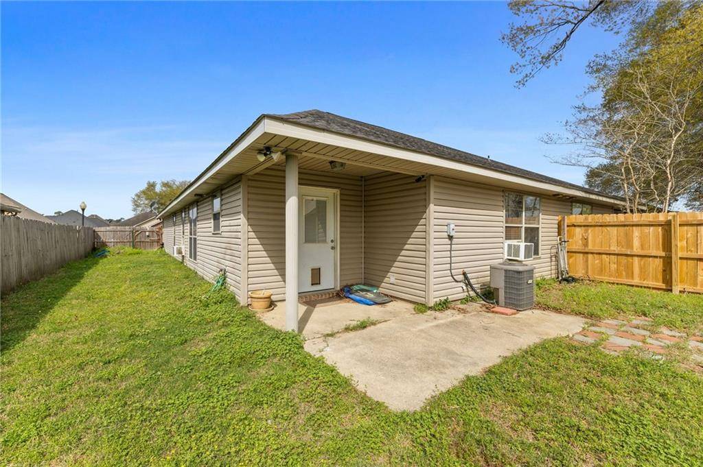 Hammond, LA 70403,42312 BROADWALK AVE #b