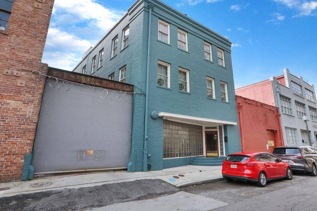New Orleans, LA 70130,422 NOTRE DAME ST #3