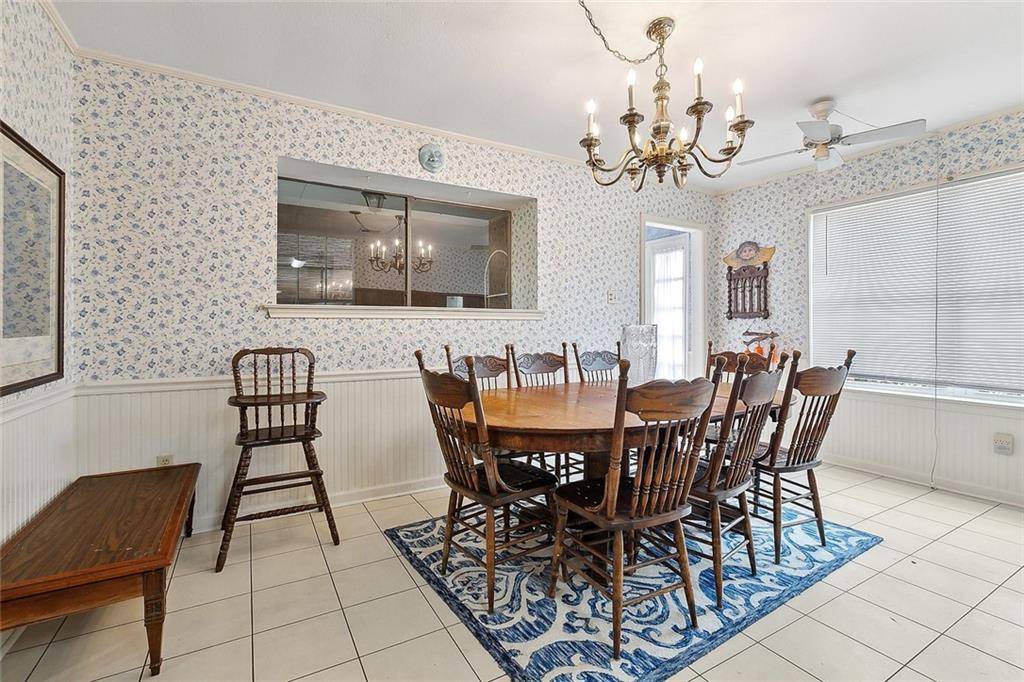 Metairie, LA 70002,4532 GARY MIKEL AVE