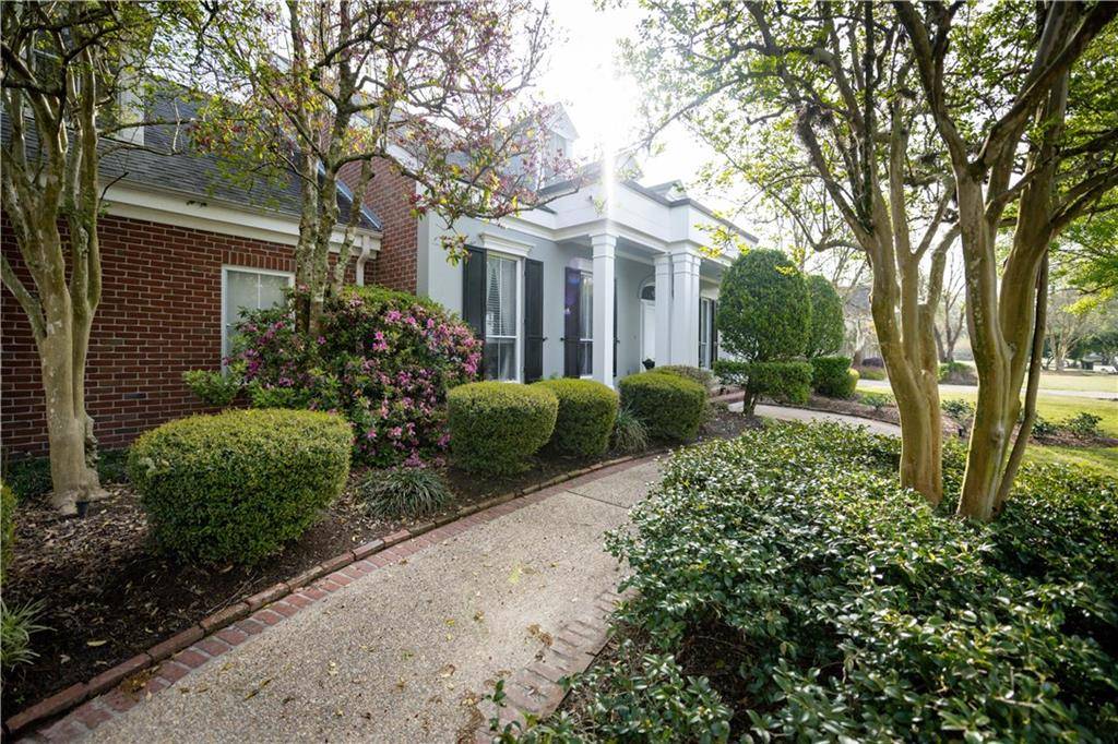 New Orleans, LA 70131,8 GRAND CYPRESS CT