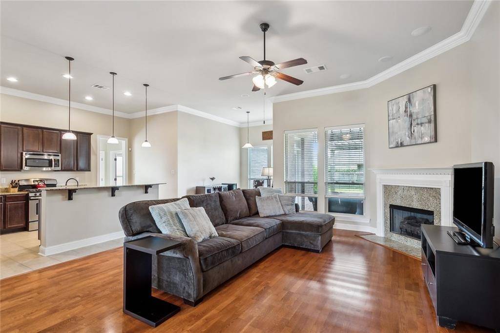 Madisonville, LA 70447,504 FALLING LEAF LN