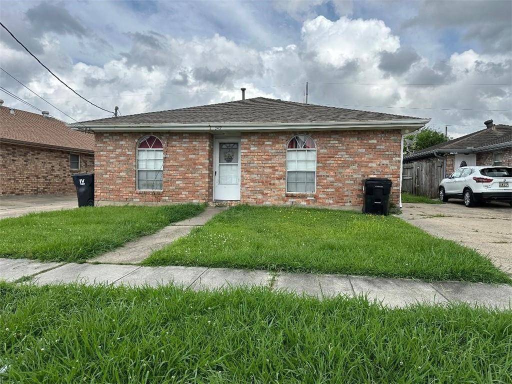 Chalmette, LA 70043,3417 SHANGRI LA DR