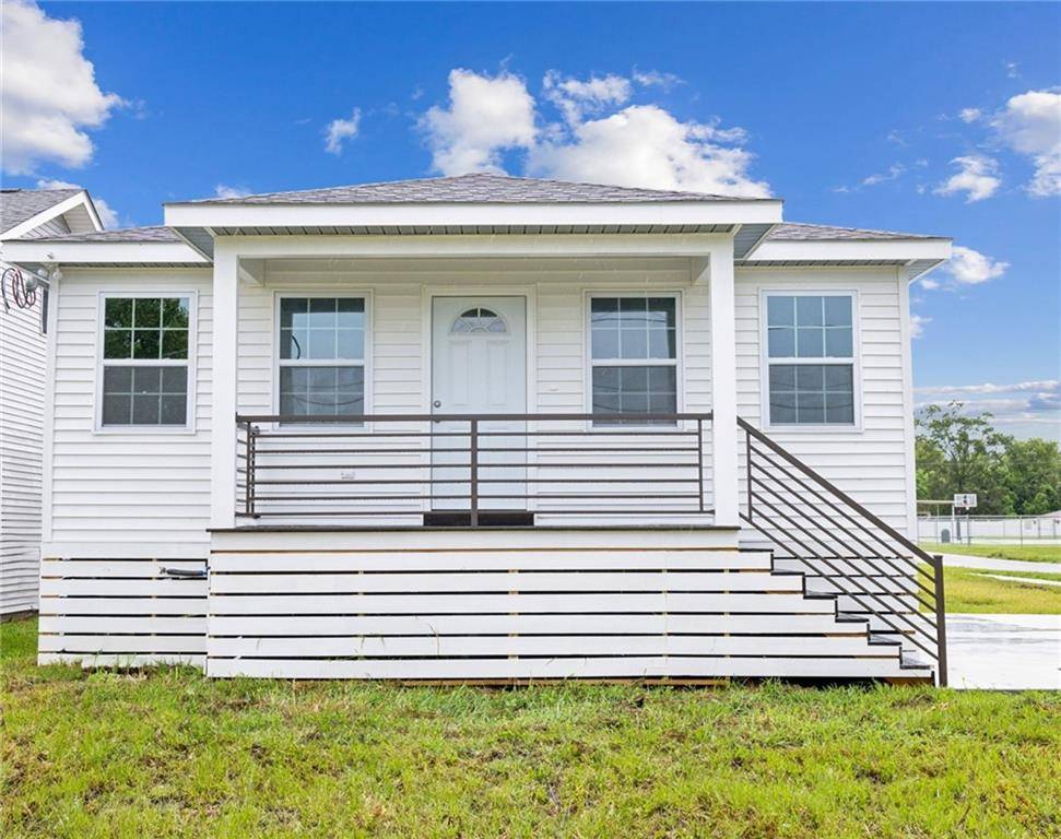 Violet, LA 70092,2328 RIVERBEND DR