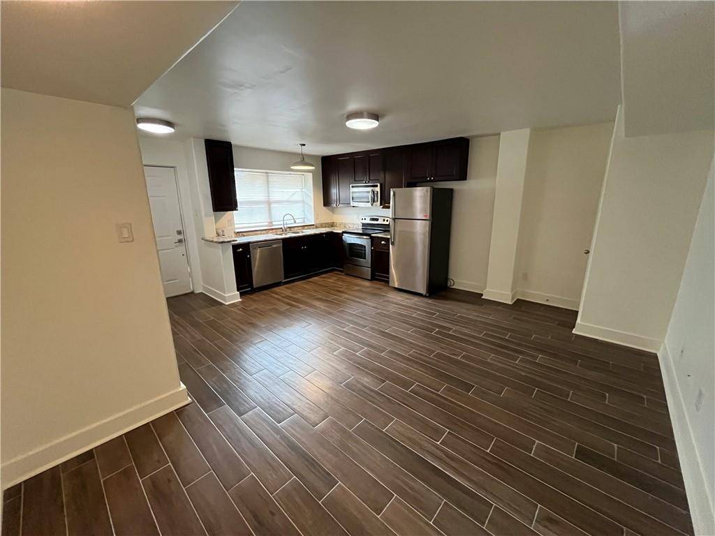 New Orleans, LA 70130,1417 ANNUNCIATION ST #B