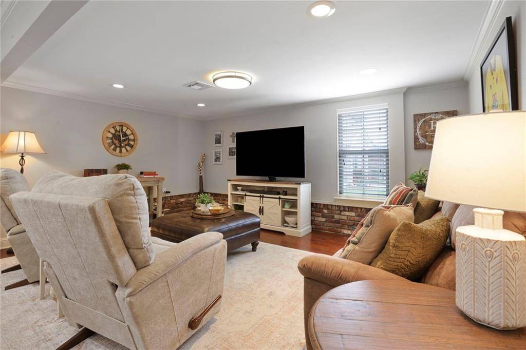 Metairie, LA 70002,4001 JASPER ST
