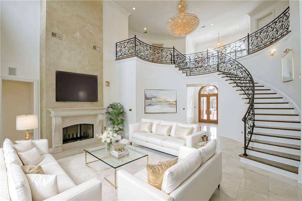 Mandeville, LA 70471,98 CARDINAL LN