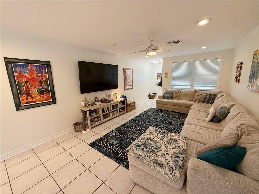 Metairie, LA 70001,1101 BELMONT PL