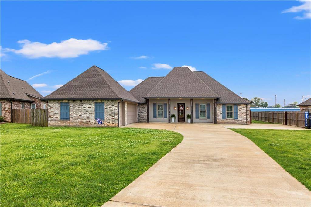 Natchitoches, LA 71457,105 CHINQUAPIN PL