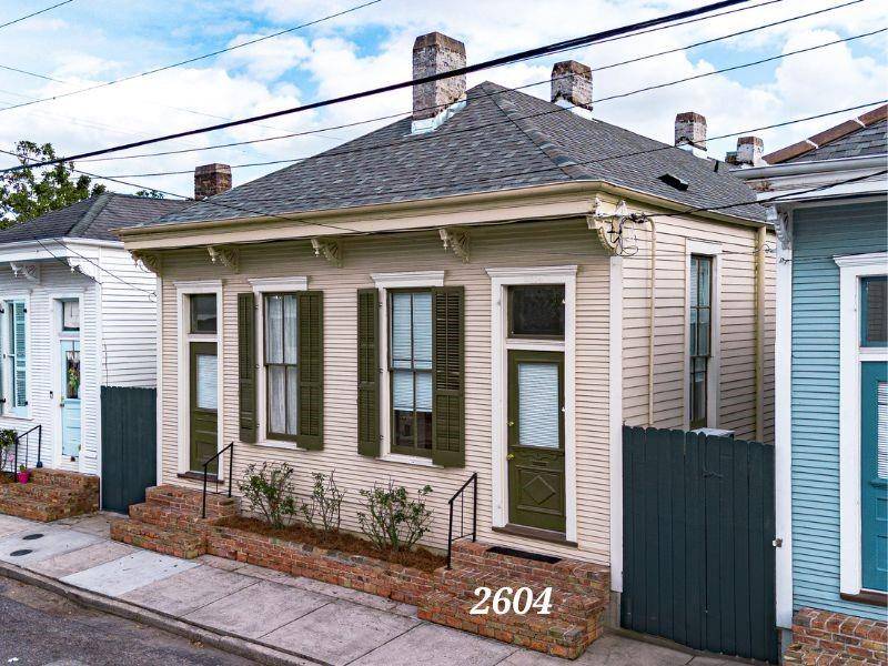 New Orleans, LA 70130,2604 CONSTANCE ST #2604