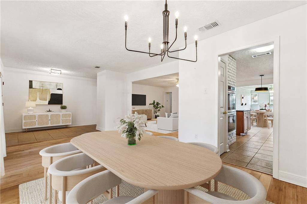 Metairie, LA 70003,4617 JEANNETTE DR