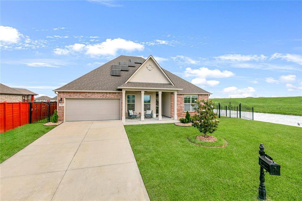 Slidell, LA 70461,521 LAKESHORE VILLAGE LN