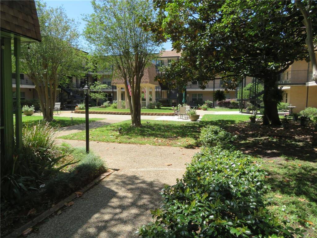 Metairie, LA 70002,2720 WHITNEY PL #510