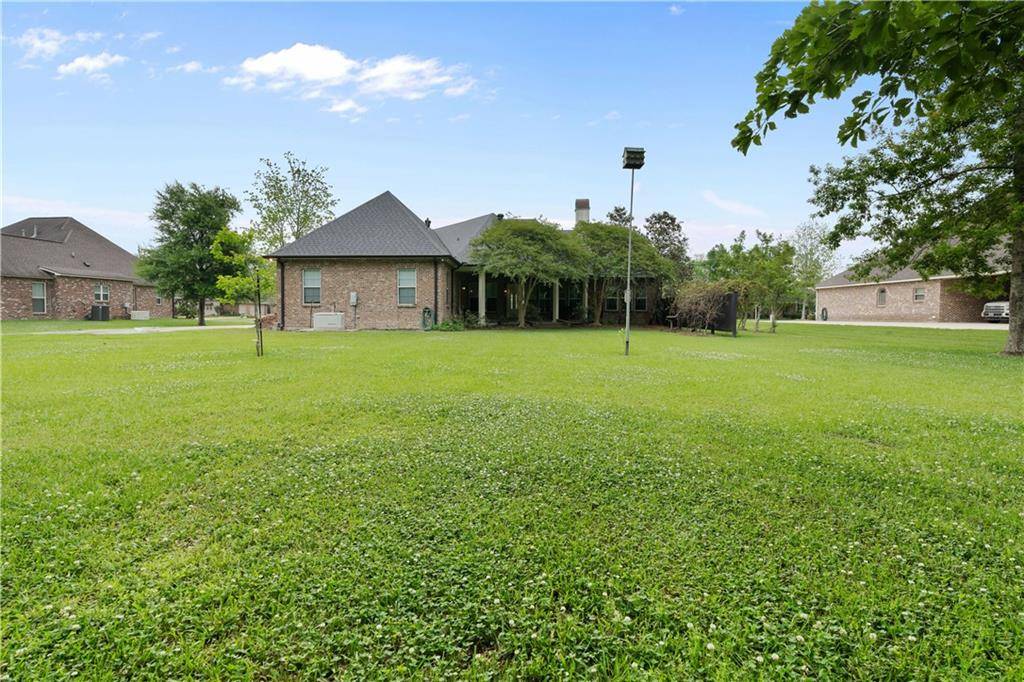 Gonzales, LA 70737,7525 LILLIE VALLEY DR