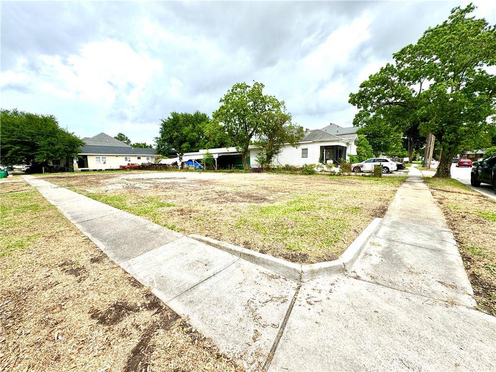 Metairie, LA 70005,1621 HESIOD ST
