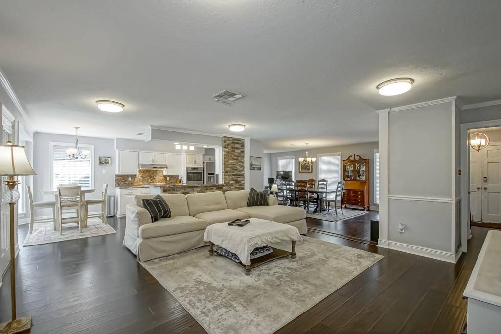 Kenner, LA 70065,624 FLEURIE DR