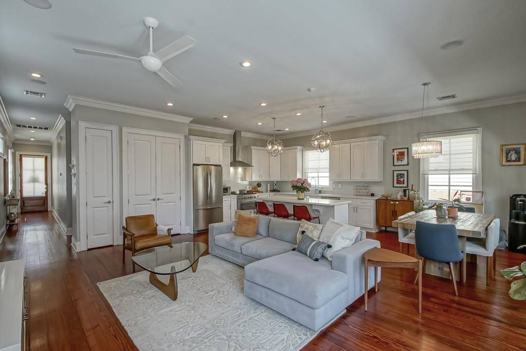 New Orleans, LA 70115,3606 S SARATOGA ST