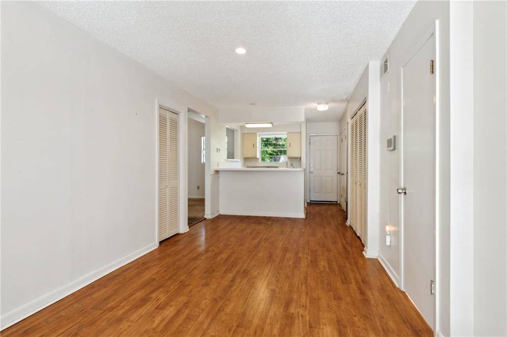 New Orleans, LA 70115,717 LOUISIANA AVE