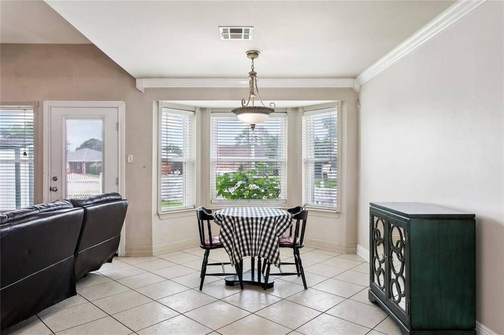 Harvey, LA 70058,1045 MAPLEWOOD DR