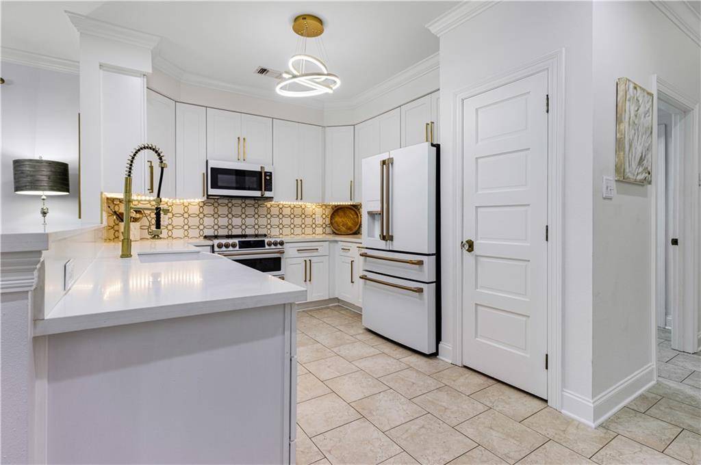 Slidell, LA 70458,1612 MARINA DR