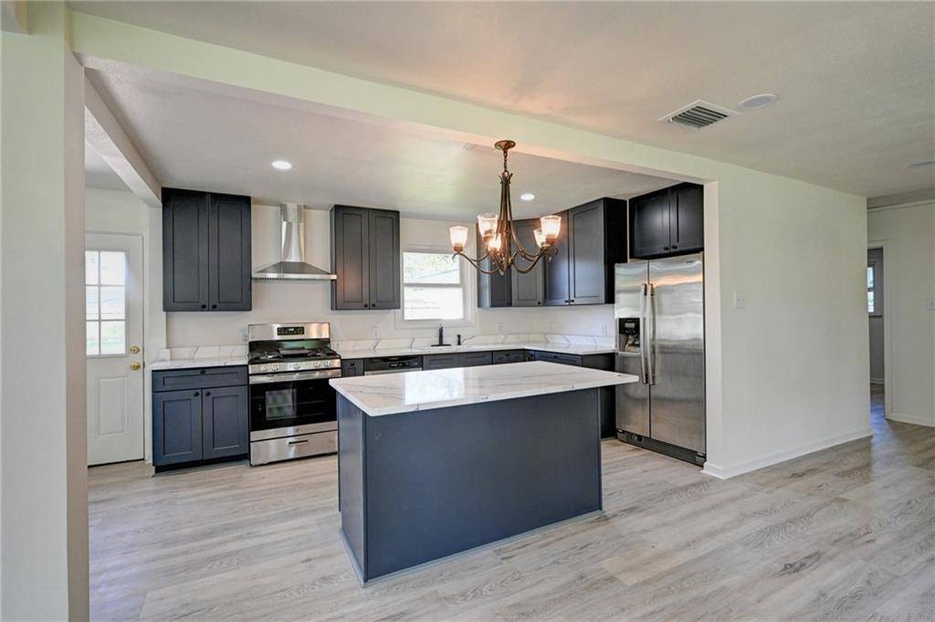 New Orleans, LA 70131,212 FAIRFAX PL