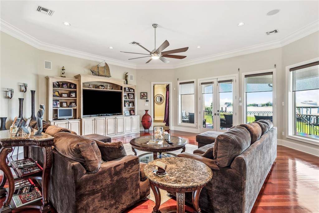 Slidell, LA 70461,121 MARLIN DR