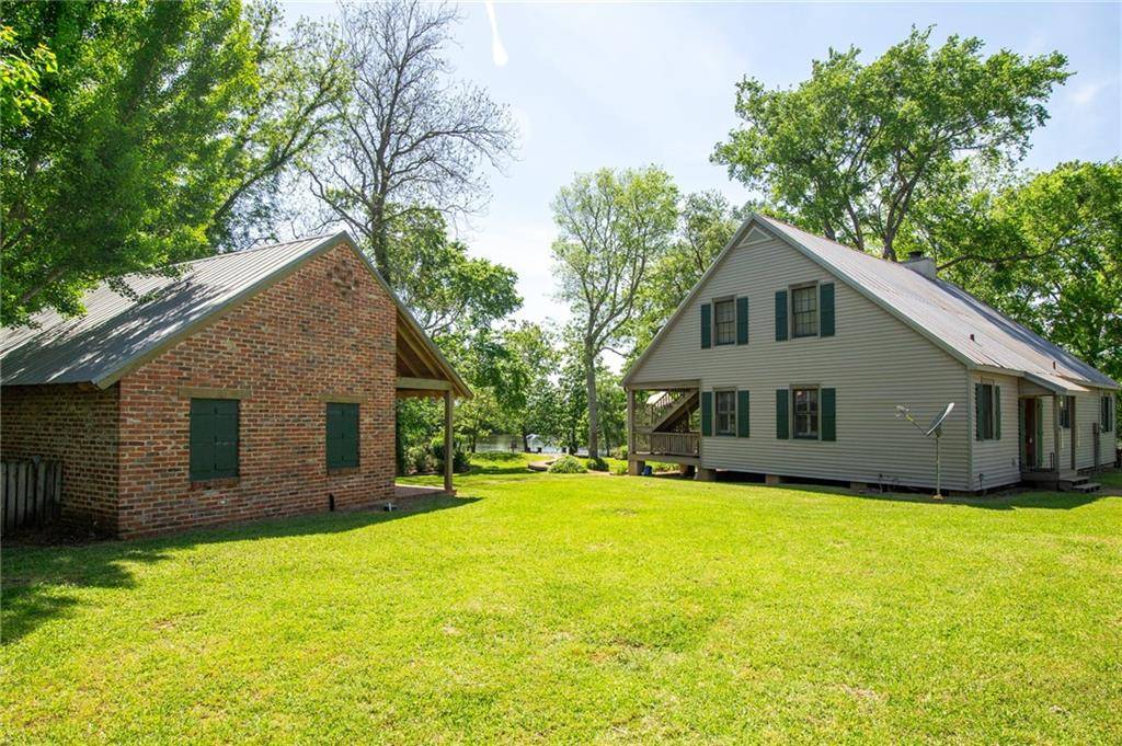 Natchez, LA 71456,524 ROBERT LACAZE RD