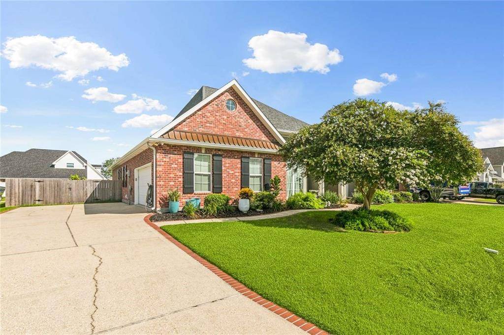Luling, LA 70070,108 LIVE OAK LN