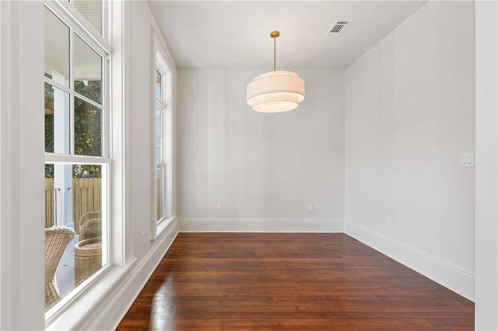 New Orleans, LA 70115,4919 S SARATOGA ST