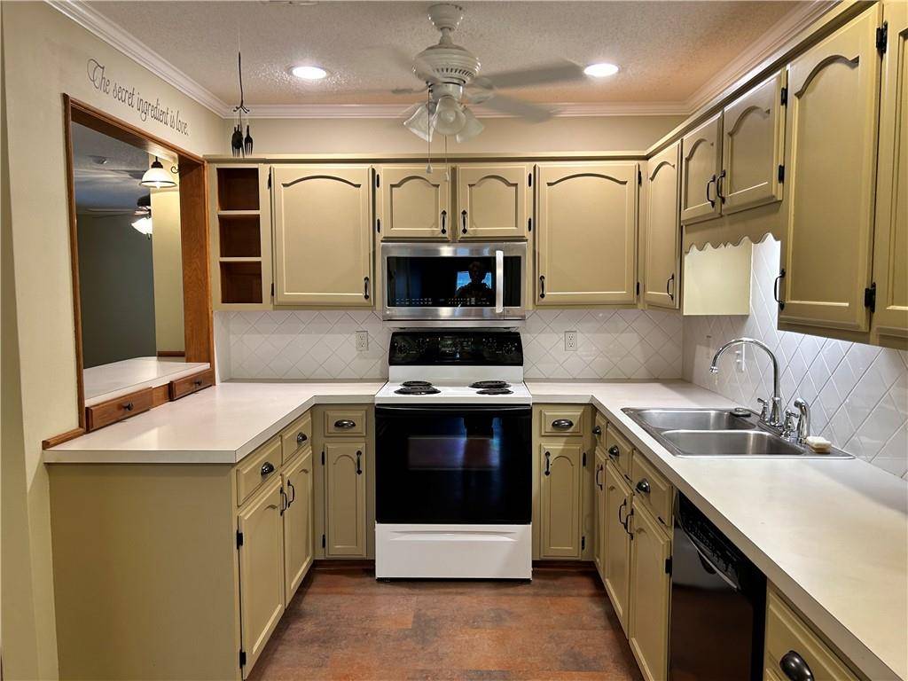 Natchitoches, LA 71457,601 OAKLAND DR