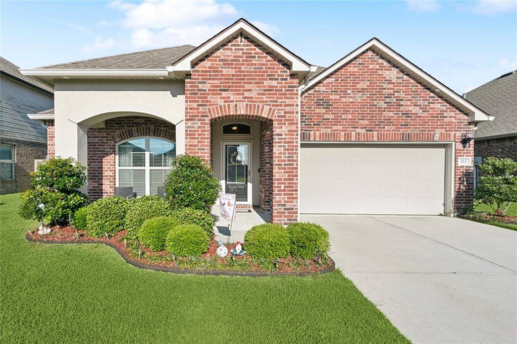 Slidell, LA 70461,212 W LAKE CT