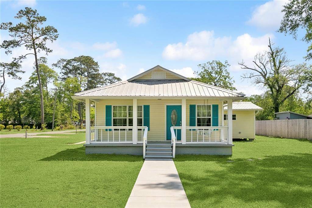 Slidell, LA 70460,1208 SAINT TAMMANY AVE