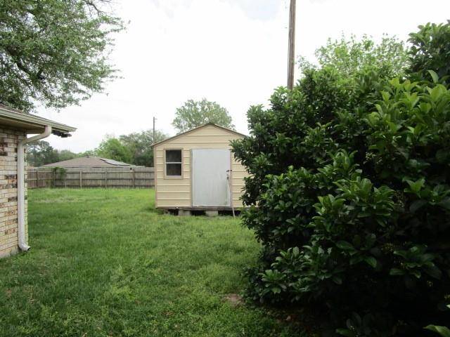 St Bernard, LA 70085,2405 BOBOLINK DR