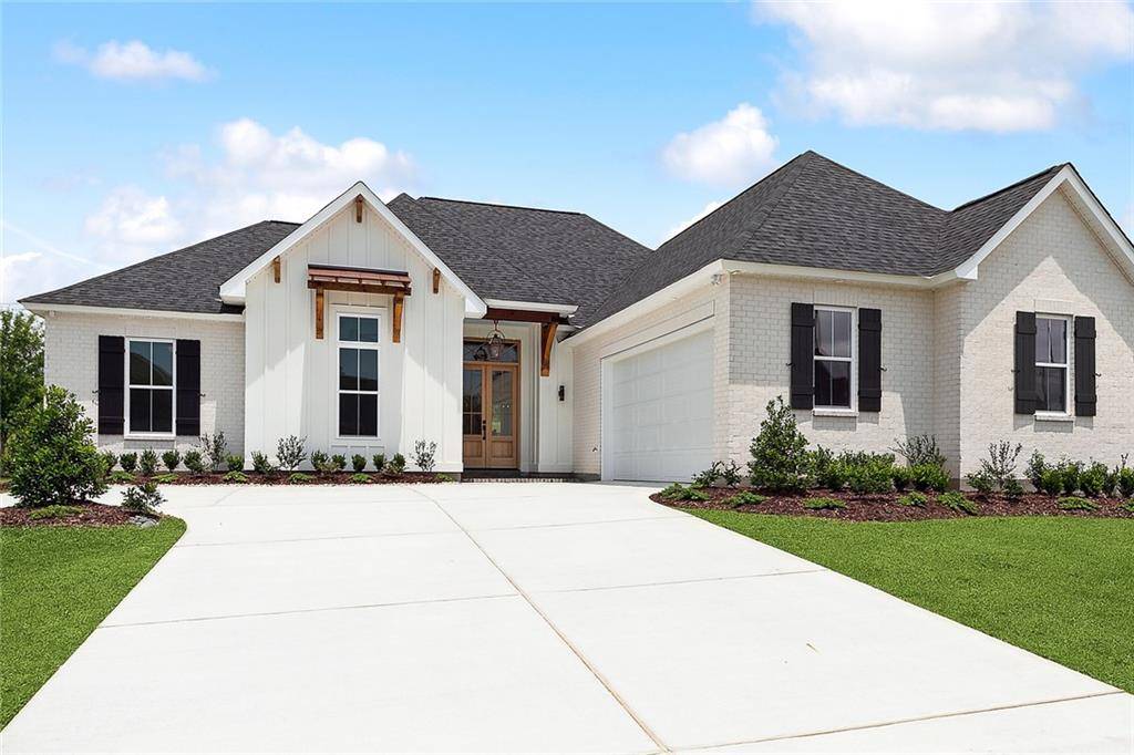 Slidell, LA 70458,301 CYPRESS LAKES DR