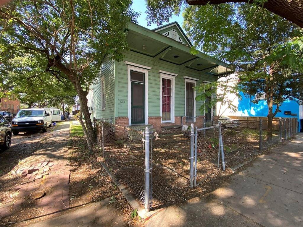 New Orleans, LA 70115,5200 02 MAGAZINE ST