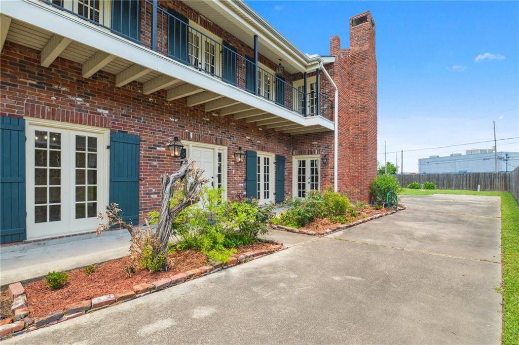 Destrehan, LA 70047,104 DUCAYET DR