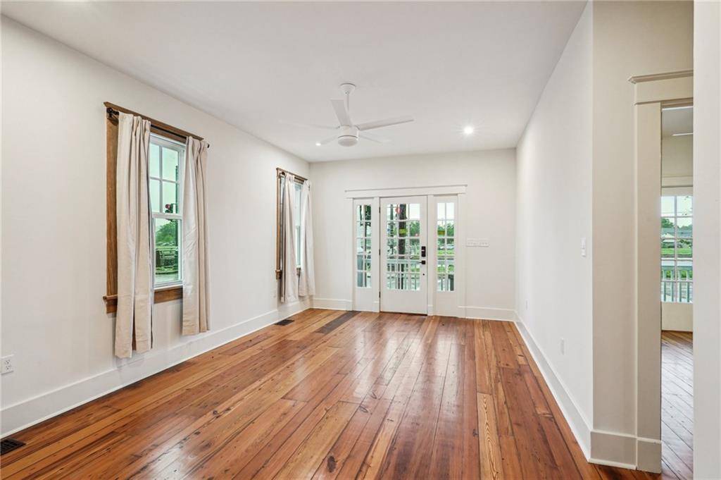 New Orleans, LA 70119,720 MOSS ST