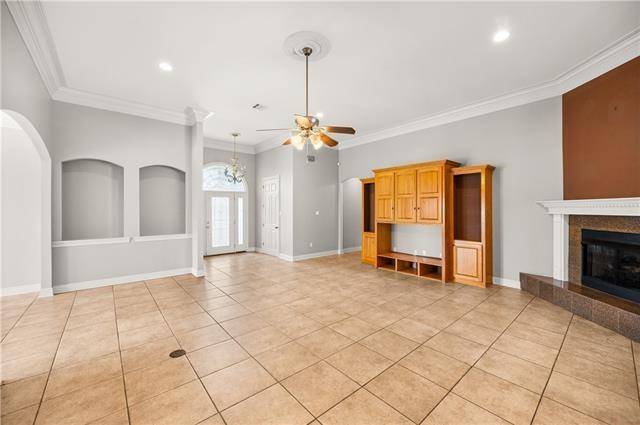 Alexandria, LA 71303,181 ST. ANDREWS DR